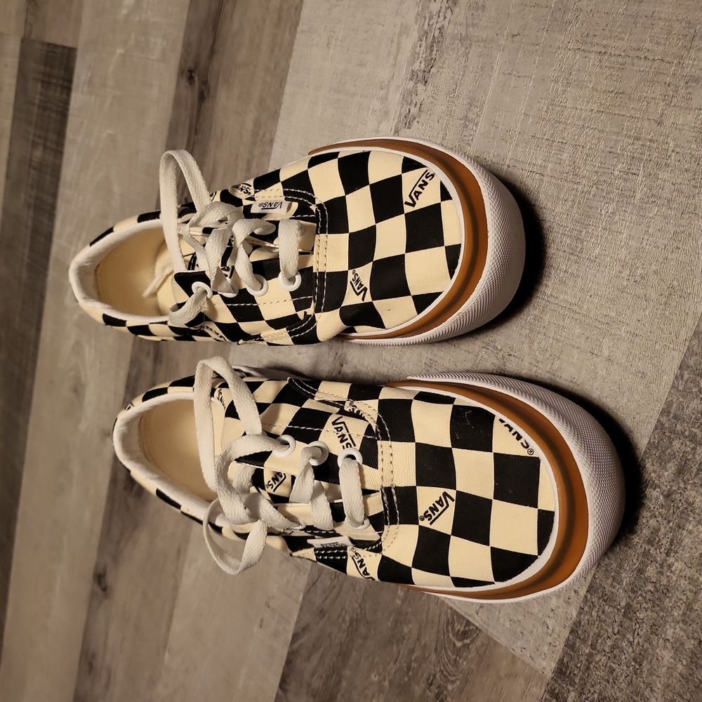 Vans tennis shoes